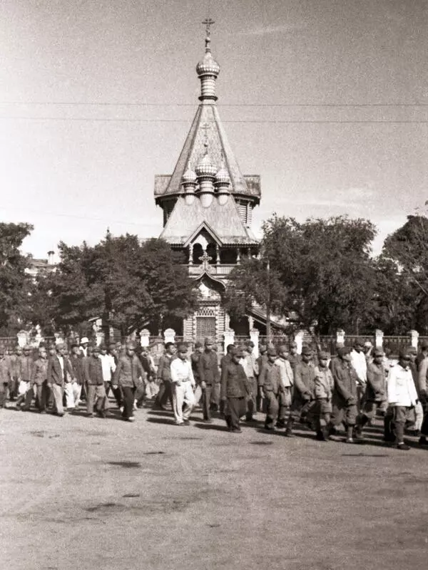 Колонна японских военнопленных