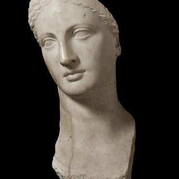 Голова богини (Афродиты?) из собрания Голенищева