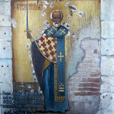 Никола с мечом и градом