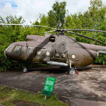 Военно-транспортный вертолет Ми-8Т