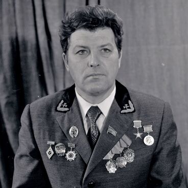 Бронников Юрий Петрович – Герой Соцтруда